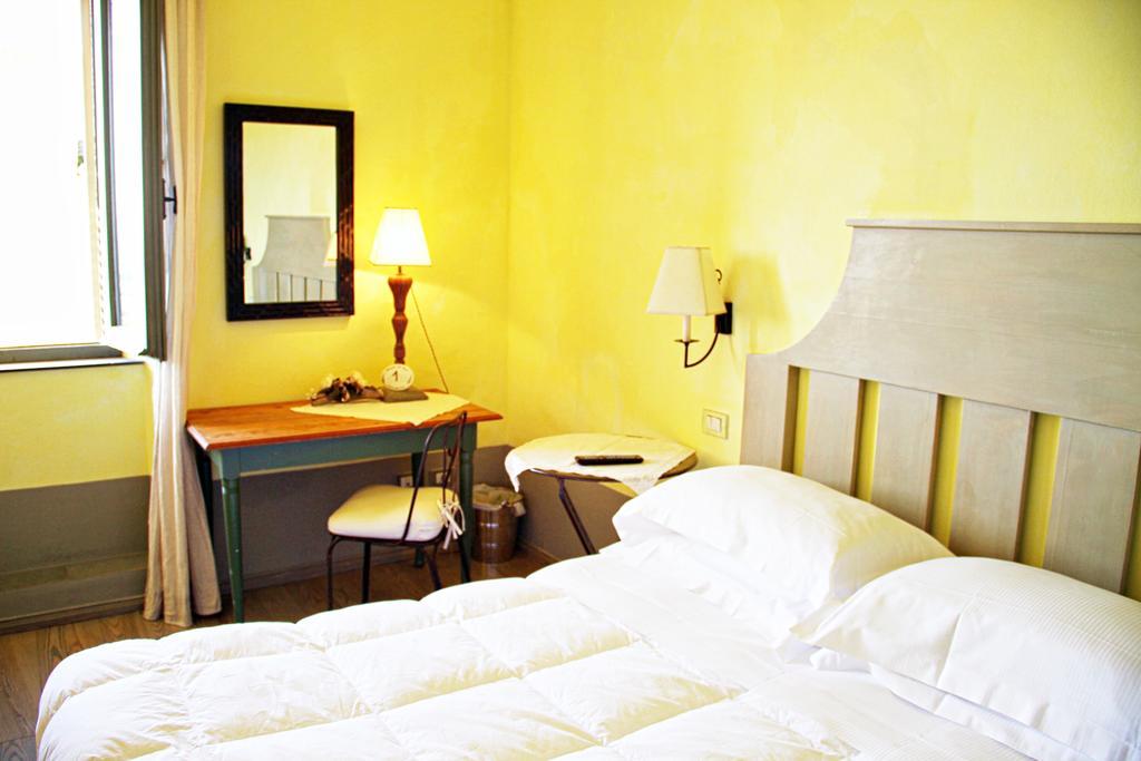 Delle Mura Anna De Croy Couette-café